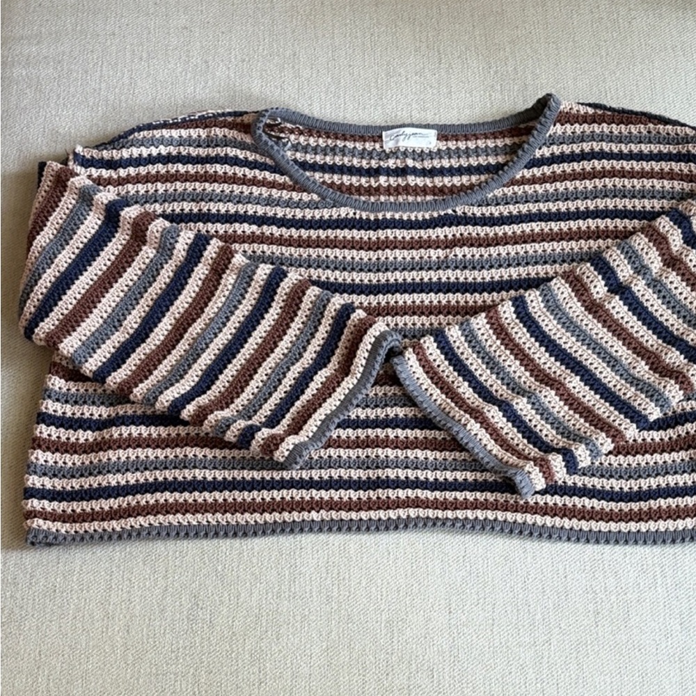 CJLA Braelyn Sweater size small